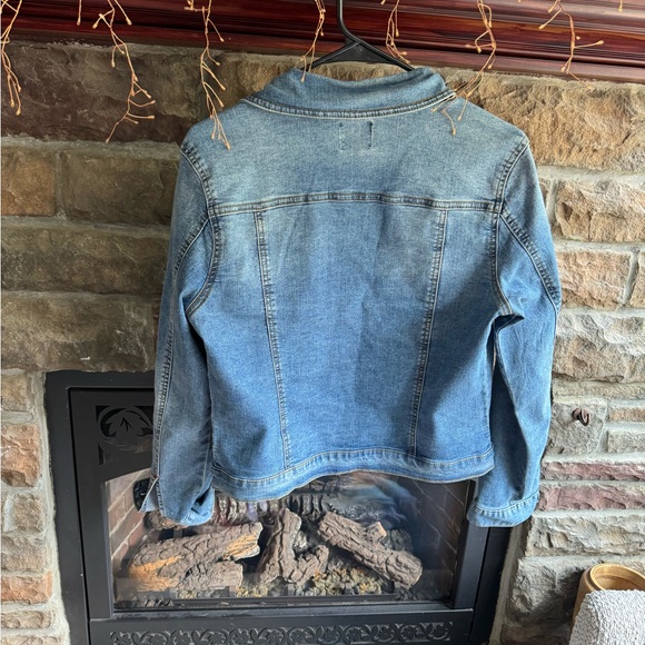 Jean jacket - Picture 3 of 3